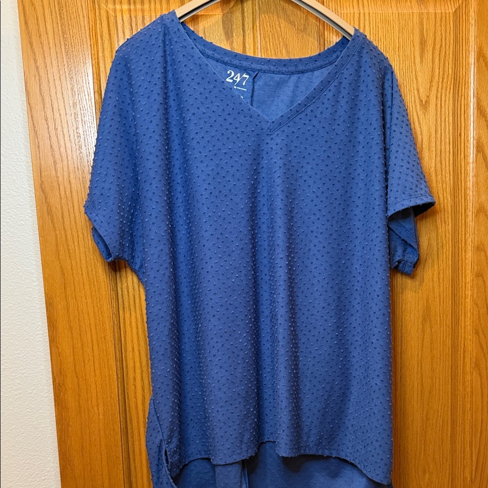 47 Women's Short Sleeve Blue Dotted Tee